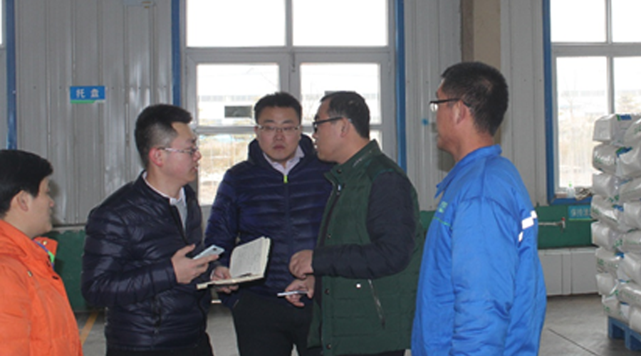 1488331732705372.png 伊利原料奶事業(yè)部質量管理部對根源倉庫進行現場評估.png
